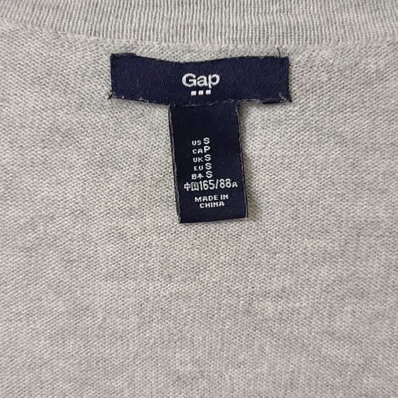 Soft Grey Gap Factory Cardigan - Picture 3 of 7